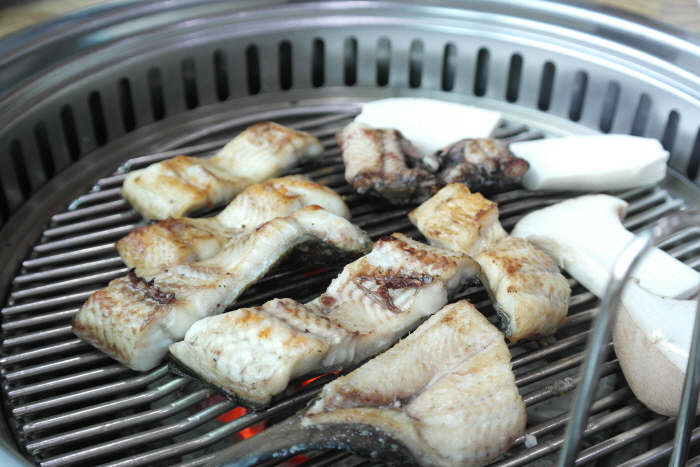 더리미집숯불장어