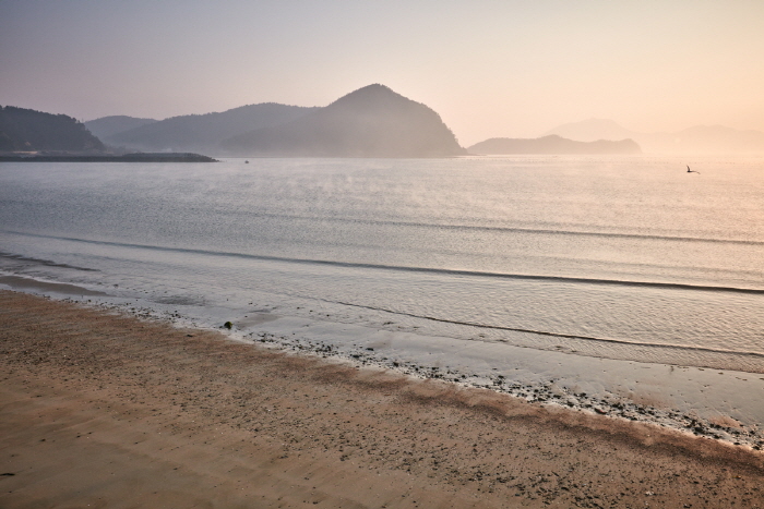 동고리해변