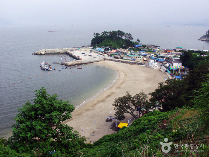 모사금해수욕장