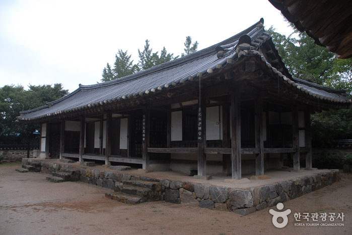김좌진장군생가지
