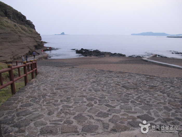용머리해안