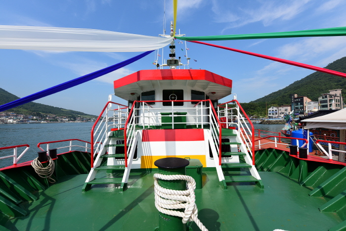 남해대교유람선