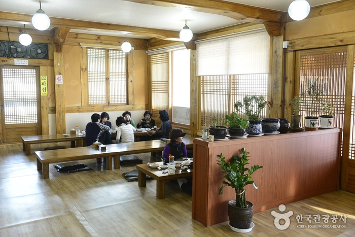 전통맷돌순두부