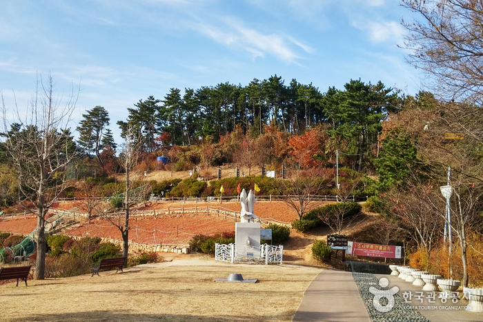 양지암조각공원