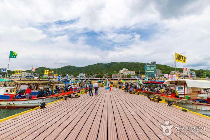 삼길포항 선상어시장