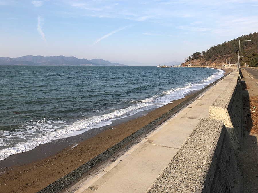 용동해수욕장