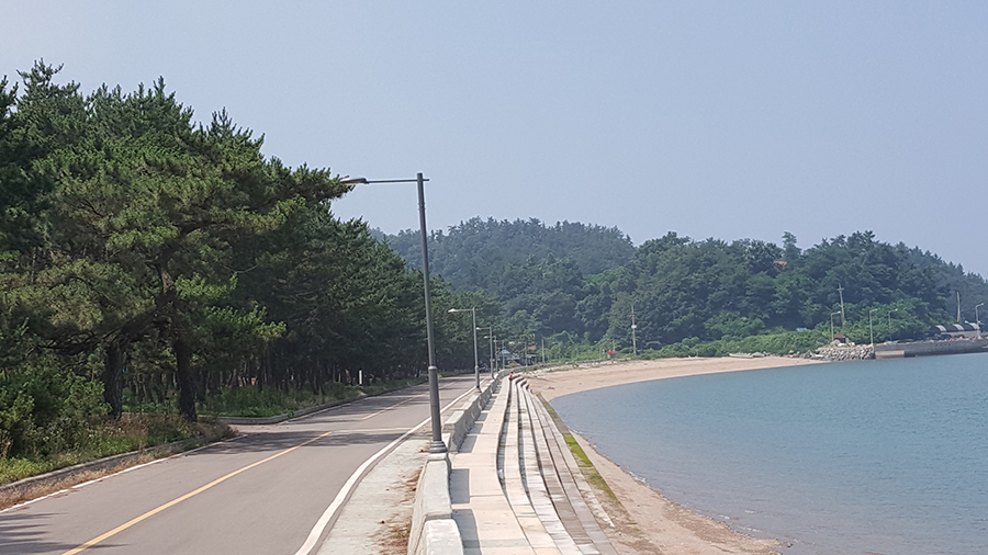 용동해수욕장